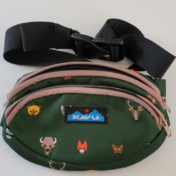 Kavu Forest Green Animal Print Belt Bag Waistpack Travel Bum Bag - Picture 1 of 10